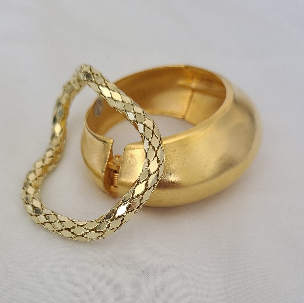 Pair of Fashion Bracelets